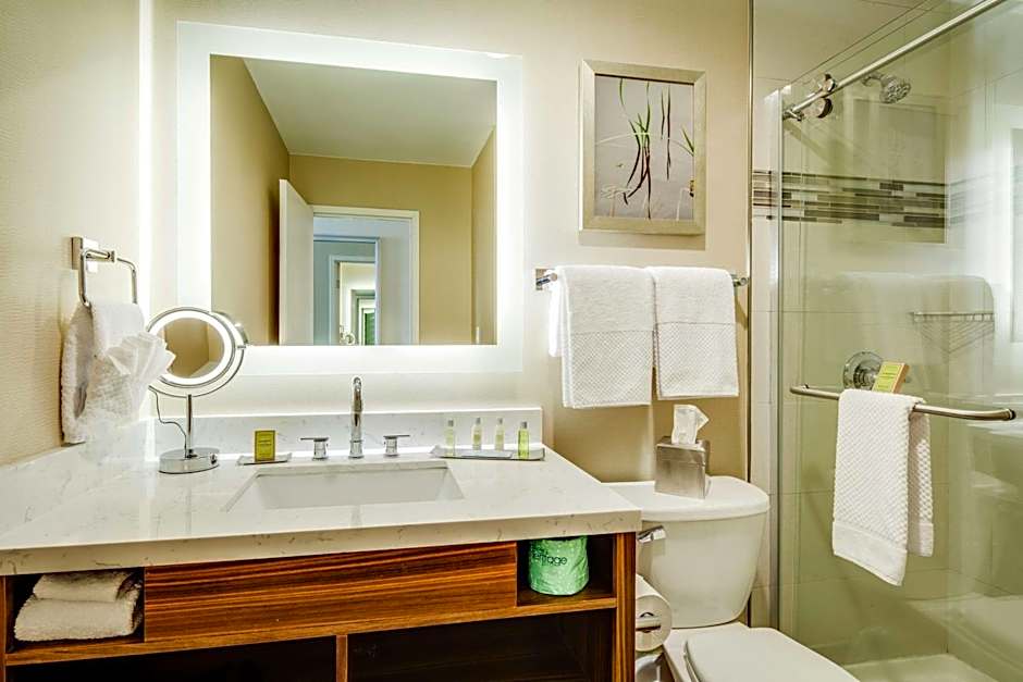 DoubleTree by Hilton Huntington, WV