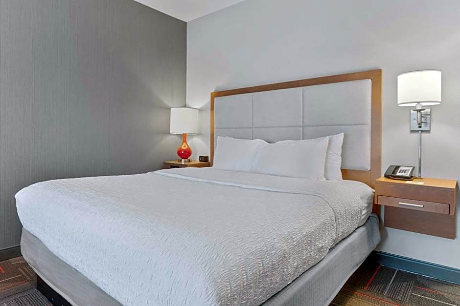 Hampton Inn And Suites By Hilton Columbus Scioto Downs, Oh