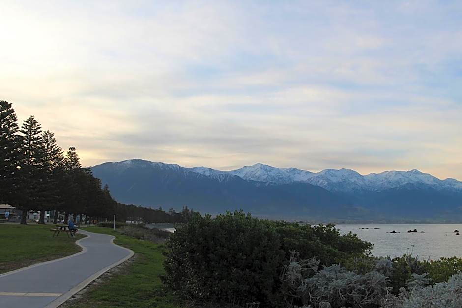 Sierra Beachfront Motel