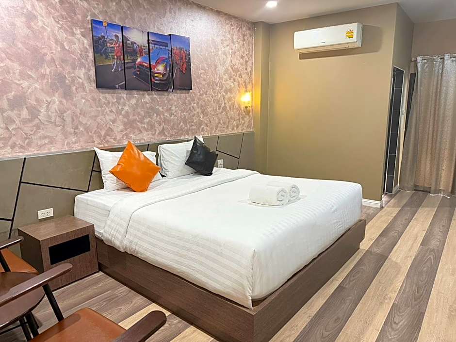 The S Hotel