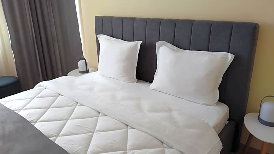 Victoria Family Hotel