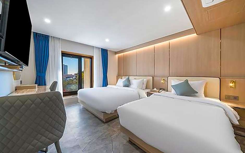 H Avenue Hotel Hwamyeong-dong