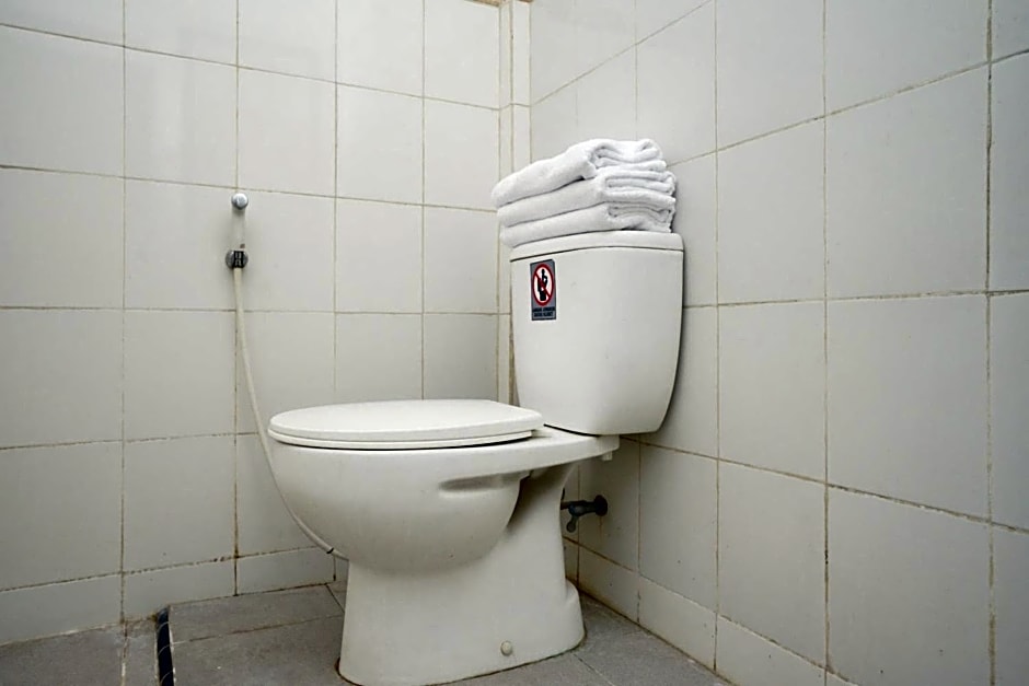 OYO 2003 Female Guest House