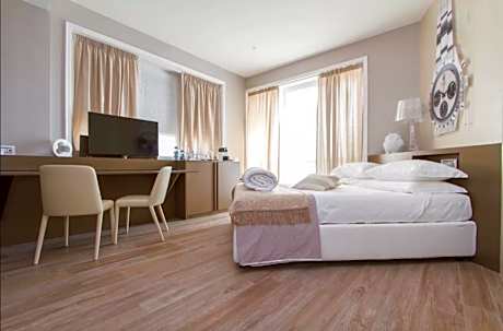 Deluxe Double Room with Balcony