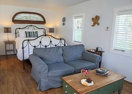 Bungalow with Sea View