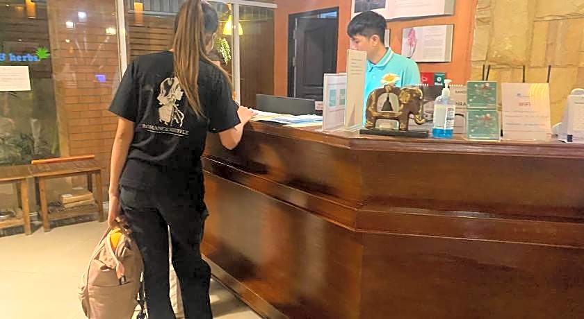 Plai and Herbs Suvarnabhumi Airport 