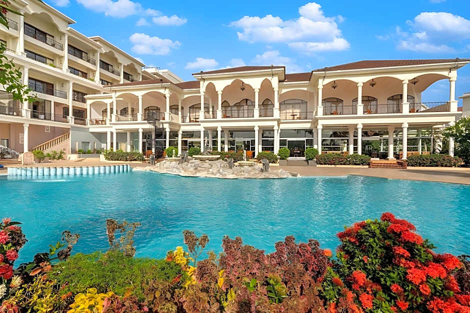 Photo 1 of 50 of Resort Rio, Arpora Baga