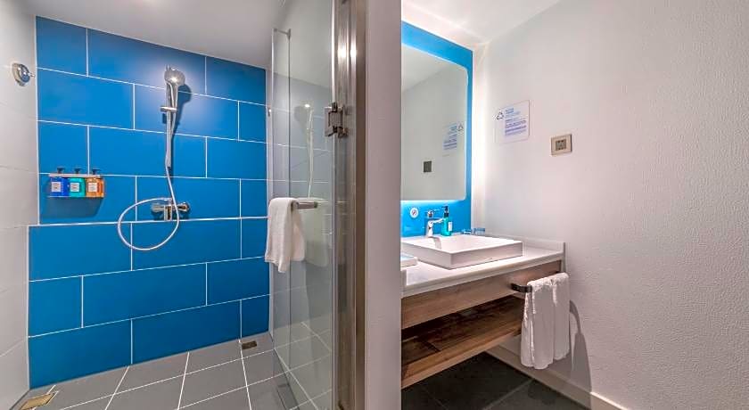 Holiday Inn Express Ningbo City Center By IHG