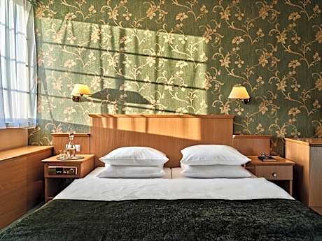 Apartment - Split Level