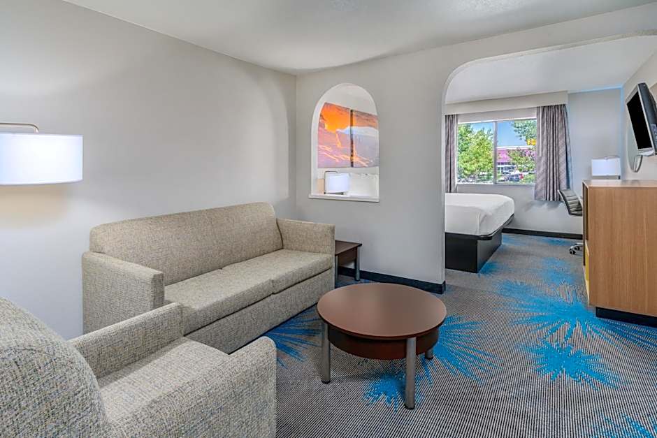 Days Inn by Wyndham Los Lunas