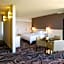 Lakes Hotel