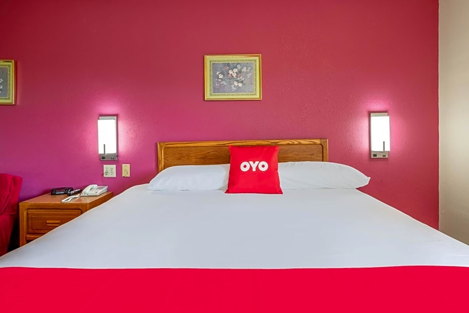 OYO Hotel Chesaning Route 52 & Hwy 57