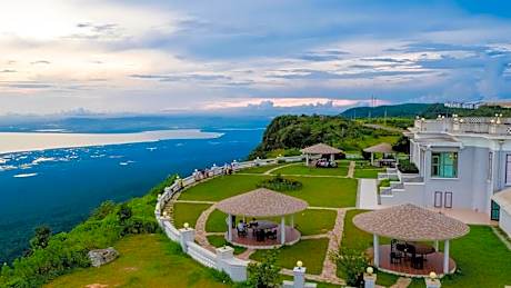 Le Bokor Palace