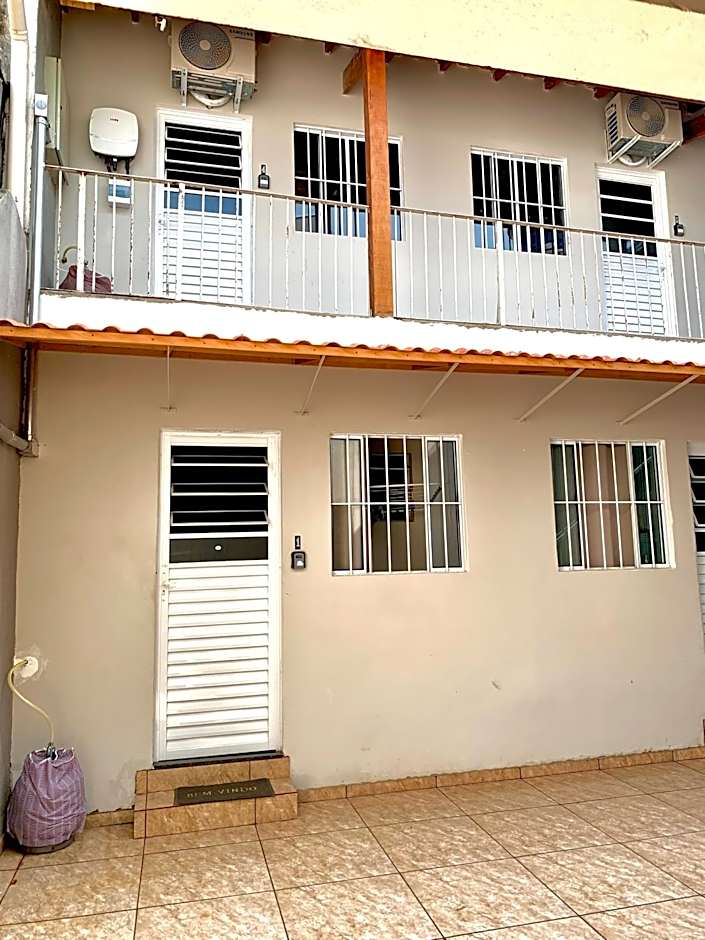 Ap Elegante e pratico com ar, ao lado do Aeroporto