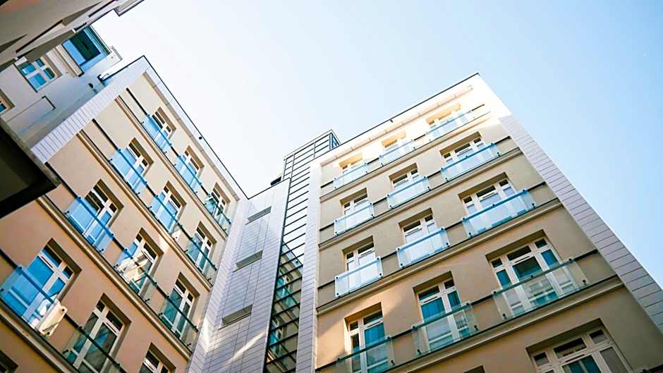 No.4 Residence