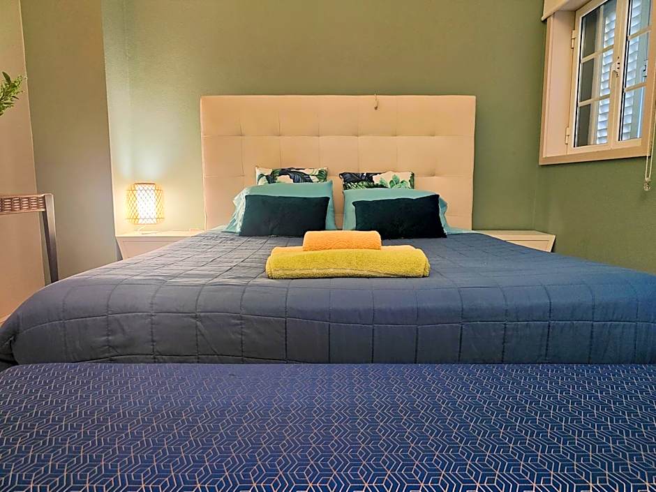 Vagueira Guest House & Beach Hostel