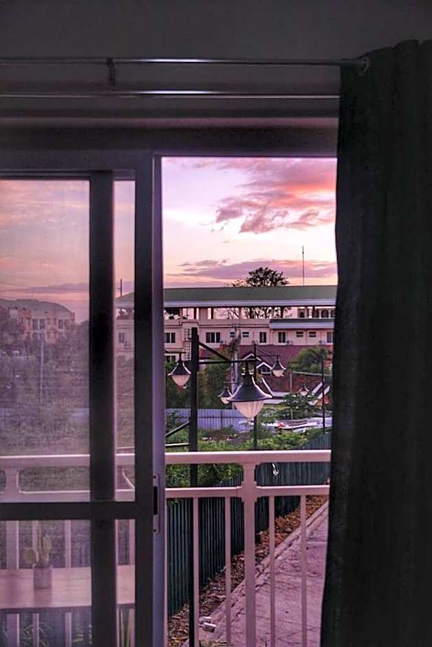 ANIA CONDO STAY
