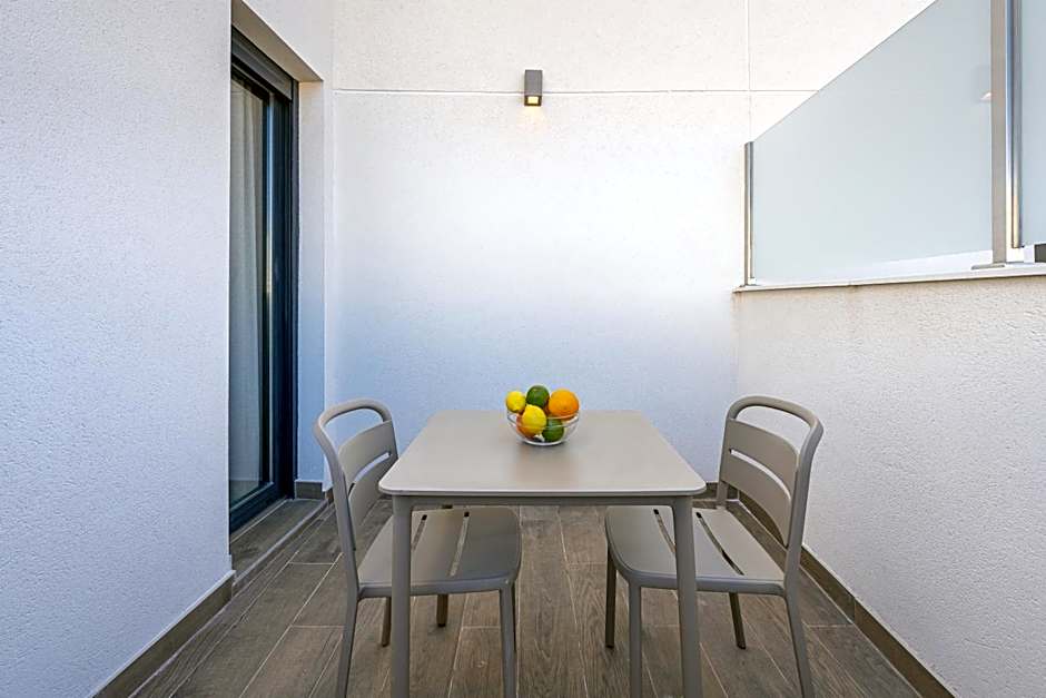 Feelathome Castilla Apartments