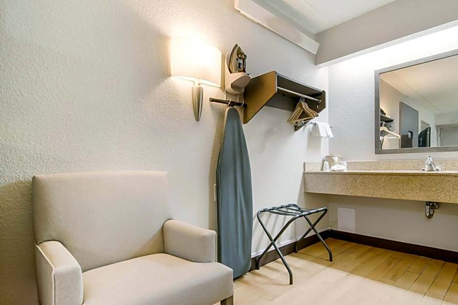 Red Roof Inn Durham - Duke Univ Medical Center