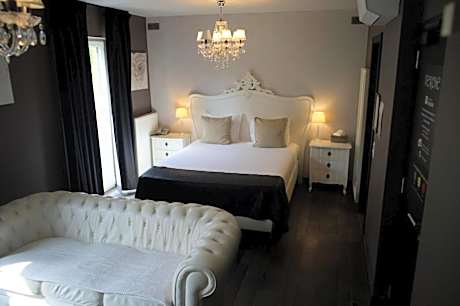 Double Room with Shower