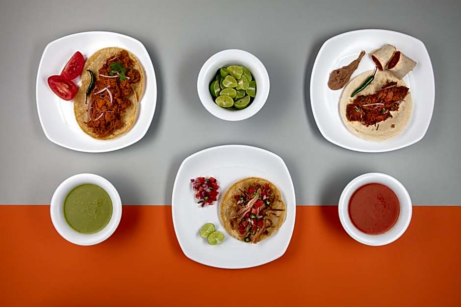 One Guadalajara Periférico Poniente