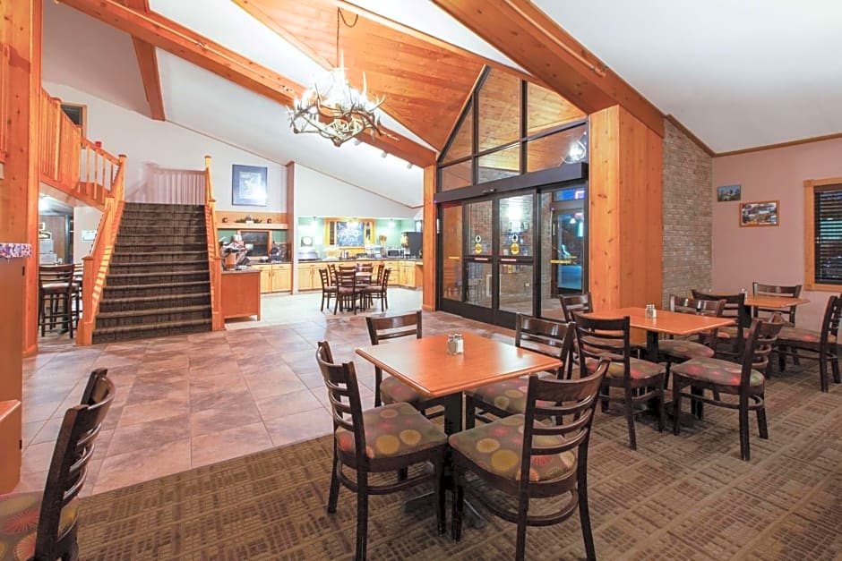 AmericInn by Wyndham Iron River