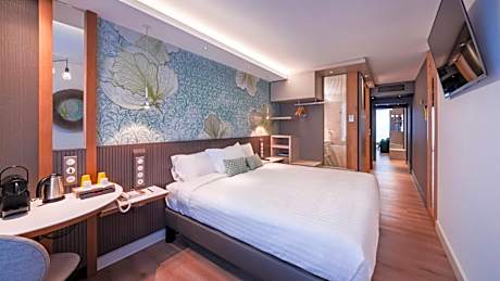 King Suite with Sofa Bed