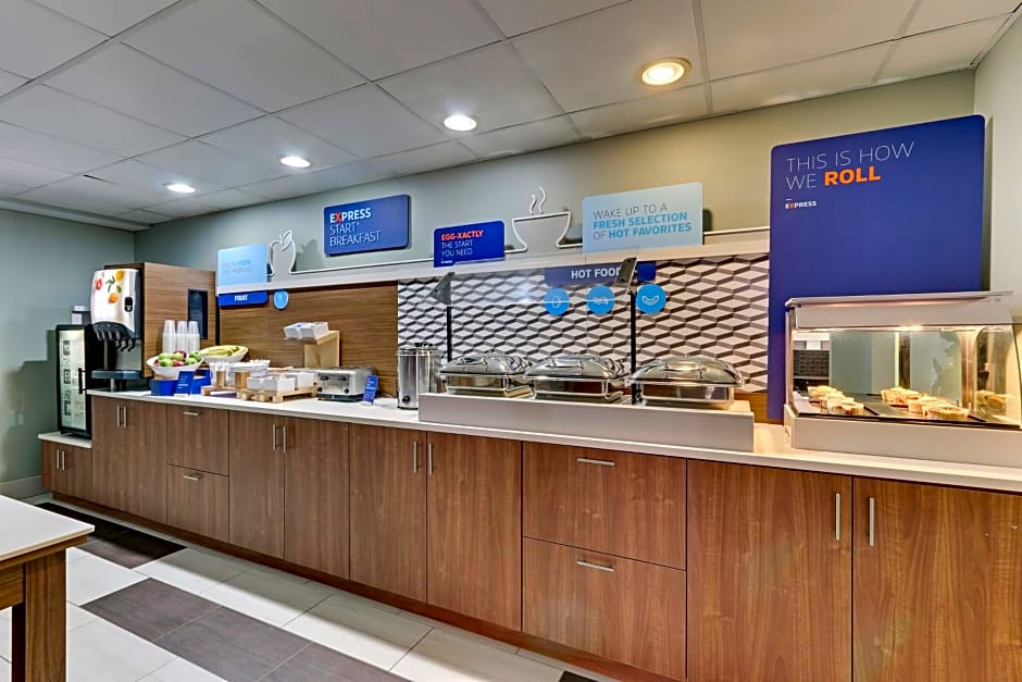 Holiday Inn Express Hotel And Suites Bad Axe By IHG