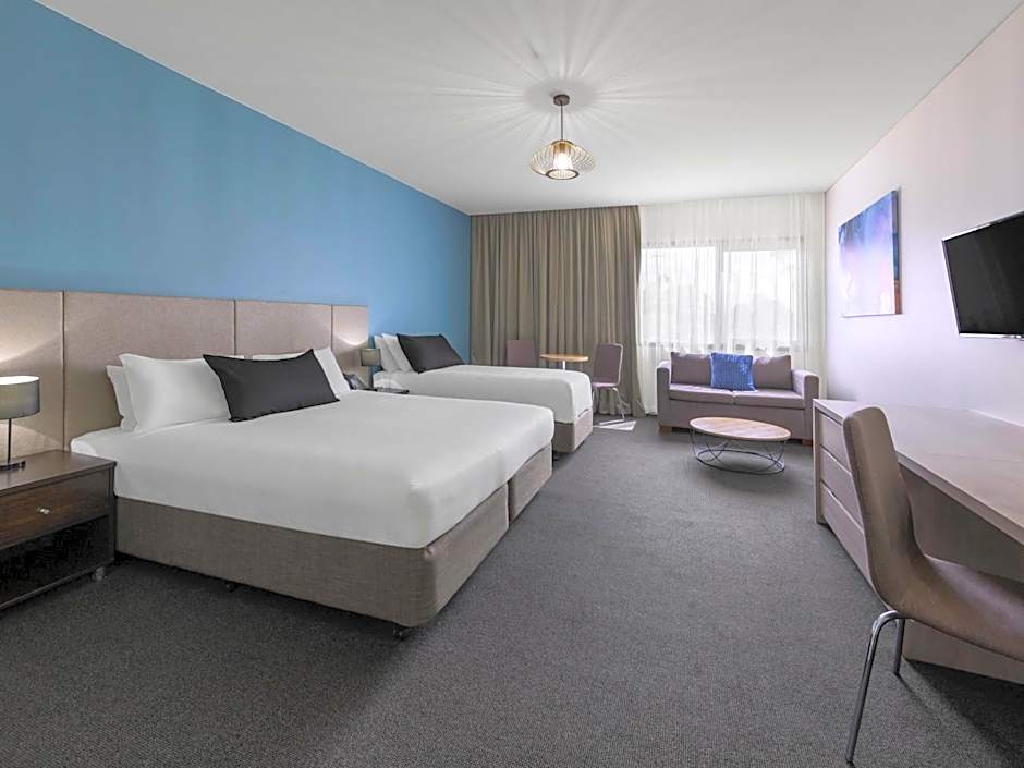 Mantra Melbourne Melton