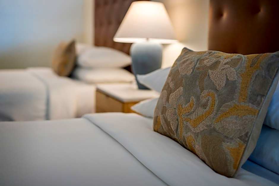 Wine & Roses Hotel Restaurant Spa Lodi