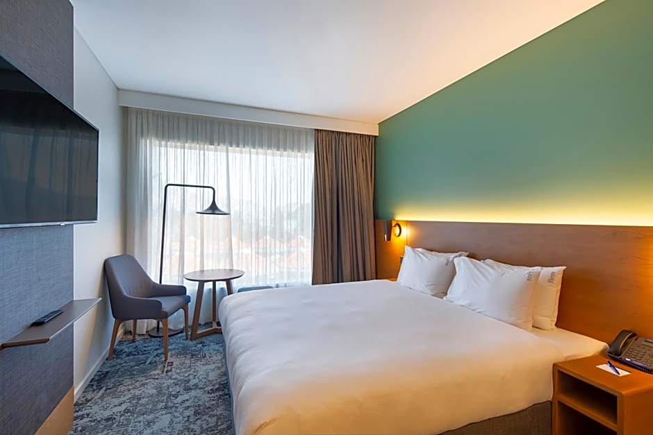 Holiday Inn Express And Suites Queenstown By IHG