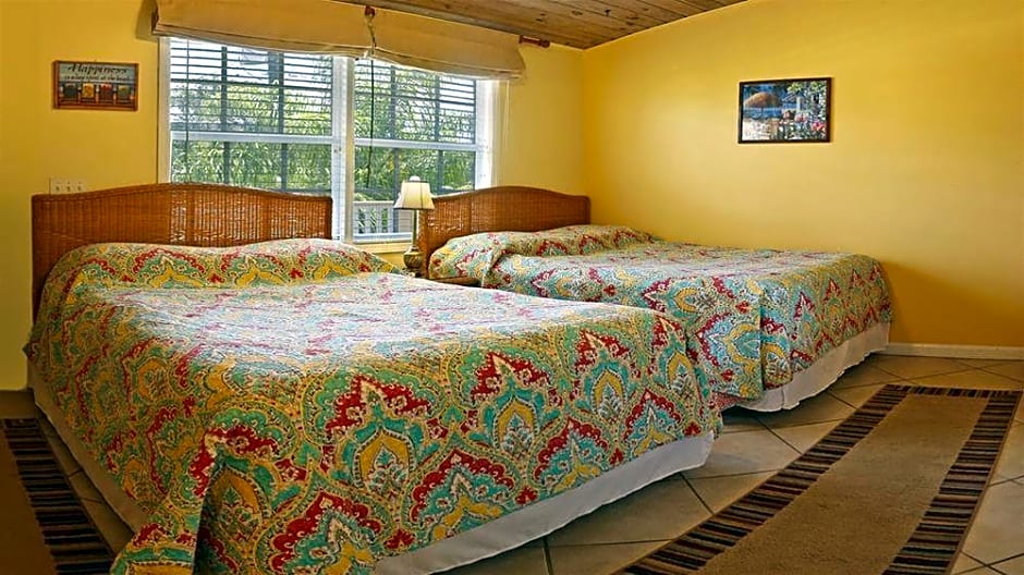 Manatee Bay Inn