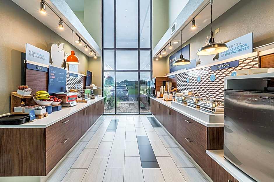 Holiday Inn Express Hotel & Suites Franklin By IHG