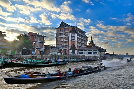 Thousand Island Hotel Inle Lake