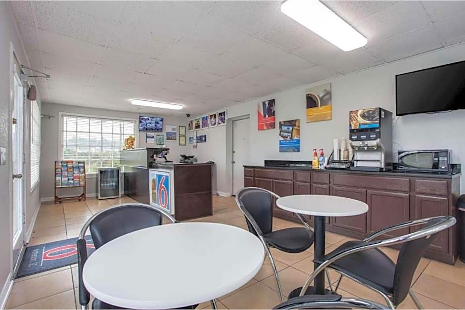 Motel 6-Walterboro, SC