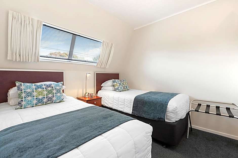 The Parnell Hotel & Conference Centre