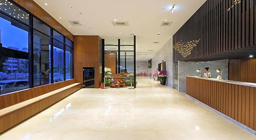 Aeris International Hotel