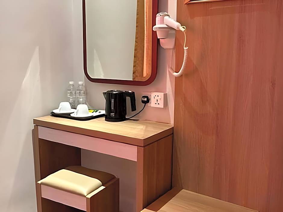 Lovina Inn Nagoya Batam