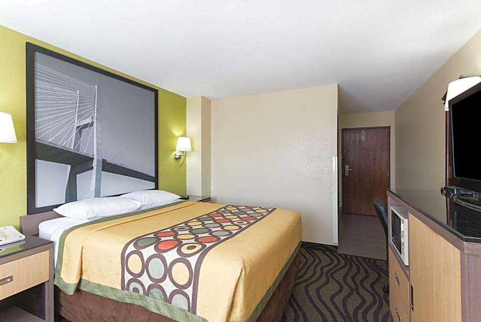 Super 8 by Wyndham Brunswick/St Simons Island Area