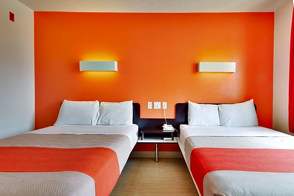 Motel 6 Dallas - Lewisville