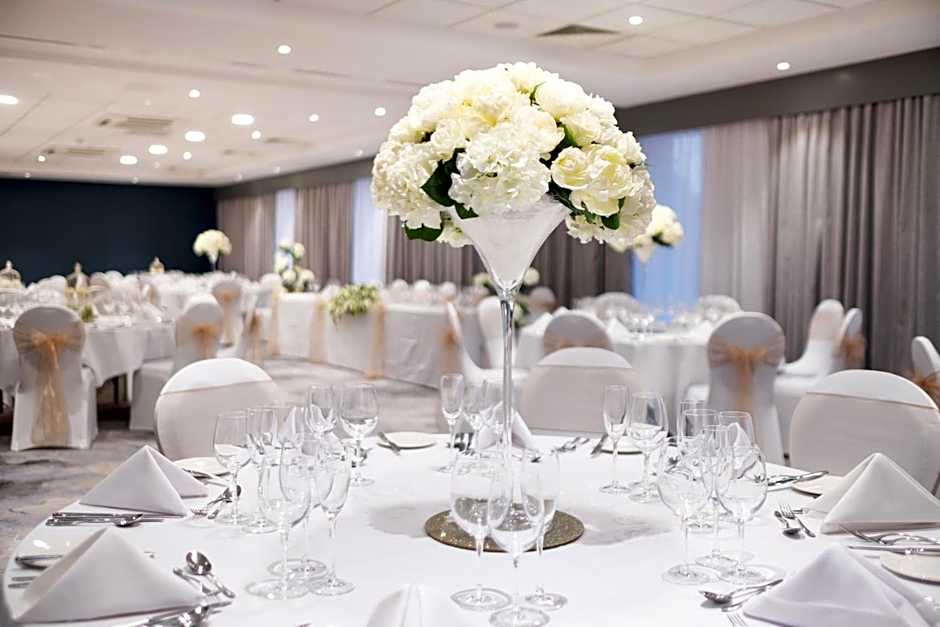 Holiday Inn Stevenage By IHG