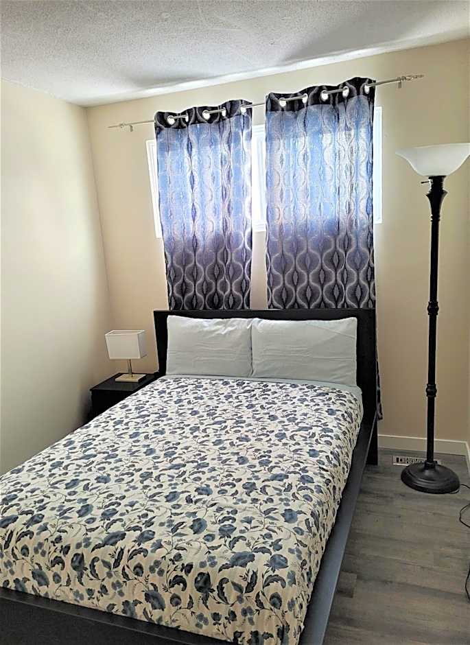 Cozy 4 bedroom townhouse - peaceful feel of home