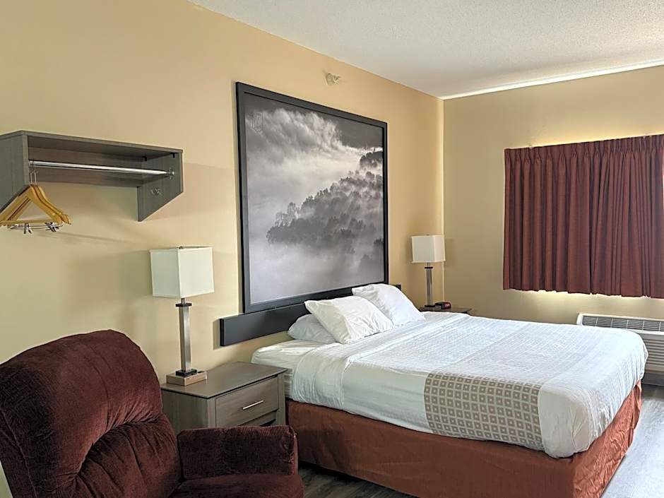 Super 8 by Wyndham Mason City