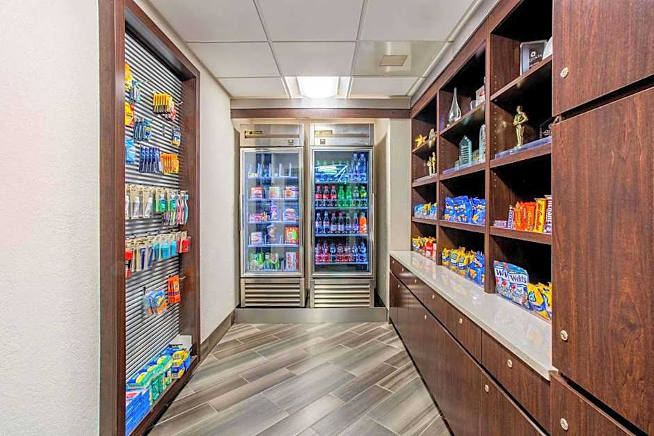 La Quinta Inn & Suites by Wyndham Raleigh Durham International Airport