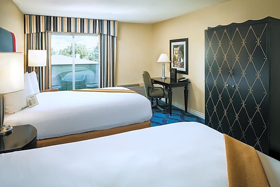 Photo 1 of 4 of Deluxe 2 Queen Beds