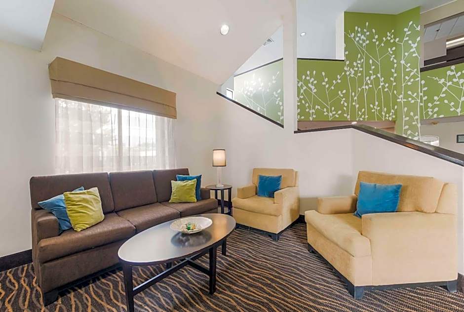 Studio 6 Suites Knoxville ,TN - Downtown