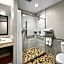 Econo Lodge Inn & Suites Santa Fe South
