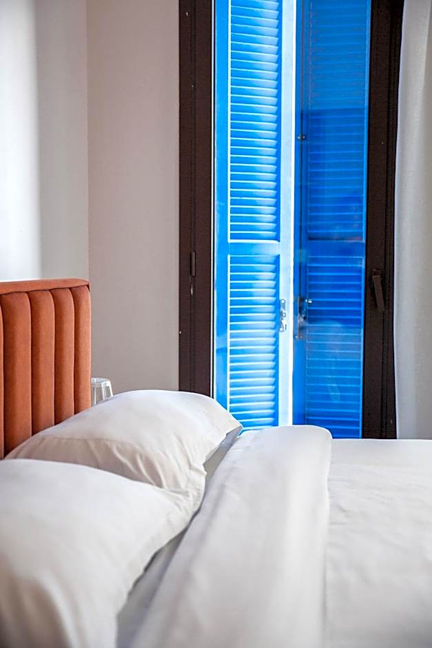 LIV & CO Suites & Villas