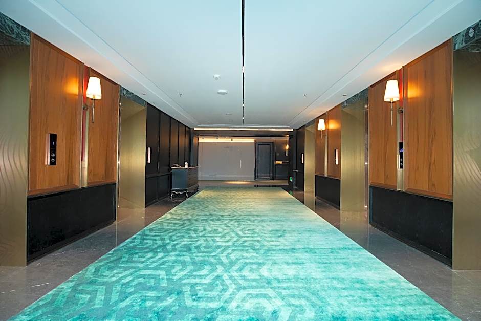 Ramada Pearl