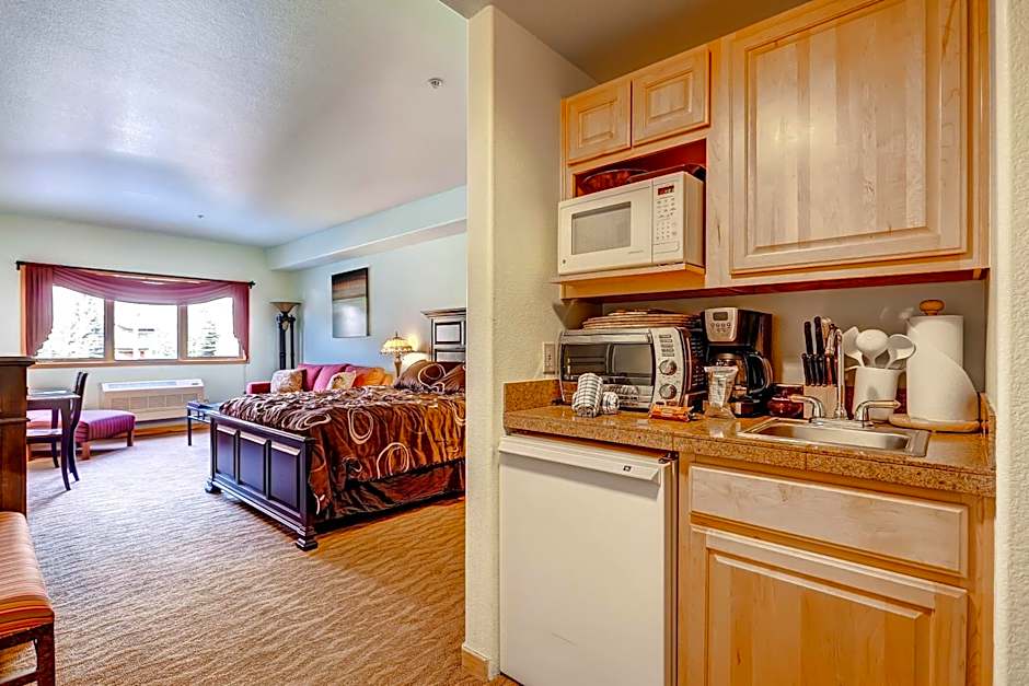 Gateway Mountain Lodge by Keystone Resort